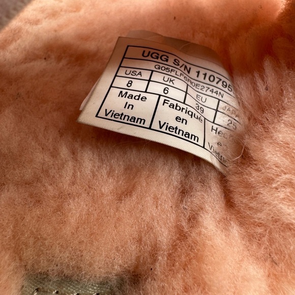 UGG Soft Coral Fluffy Slippers - Picture 8 of 12